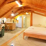 Ajo Apartments - Alte Donau Lake View Penthouse - Self-Check-In