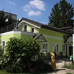 Ajo Apartments - Alte Donau Lake View Penthouse - Self-Check-In
