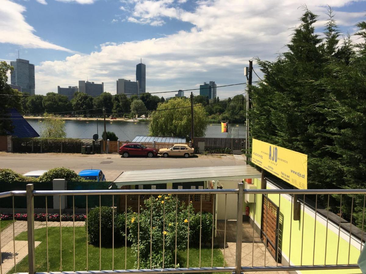 Ajo Apartments - Alte Donau Lake View Penthouse - Self-Check-In *